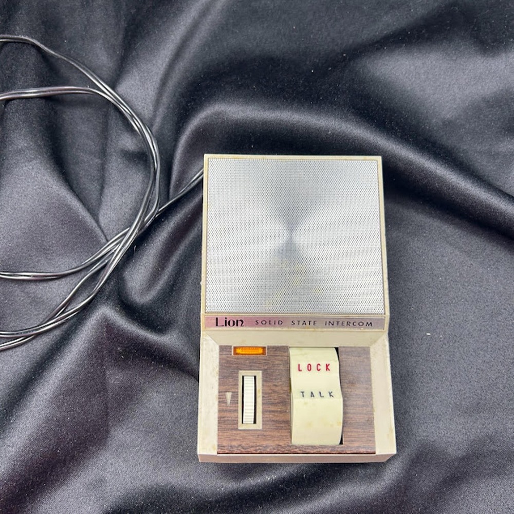 Vintage Lion Solid State Intercom Faux Wood Grain Cream Retro Electronics